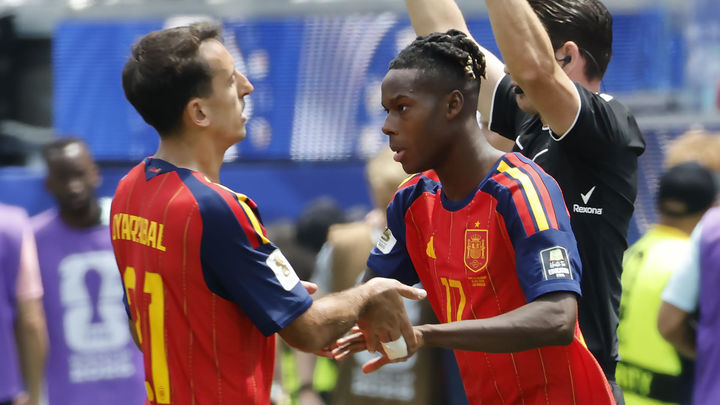 Oyarzabal y Nico Williams / EFE