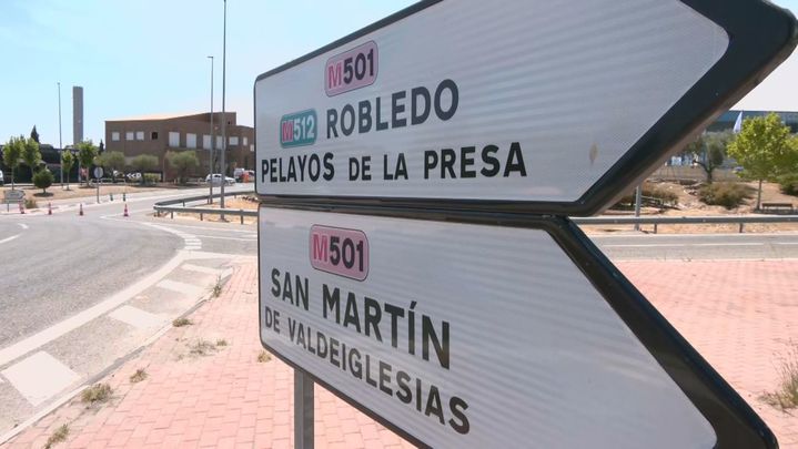 Carretera cortada por el incendio / TELEMADRID