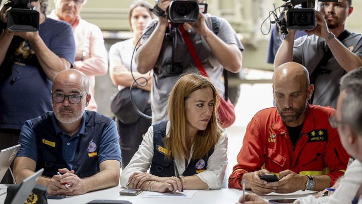 El delegado del Gobierno en Madrid, Francisco Martín, y la directora general de Protección Civil, Virginia Barcones / EFE